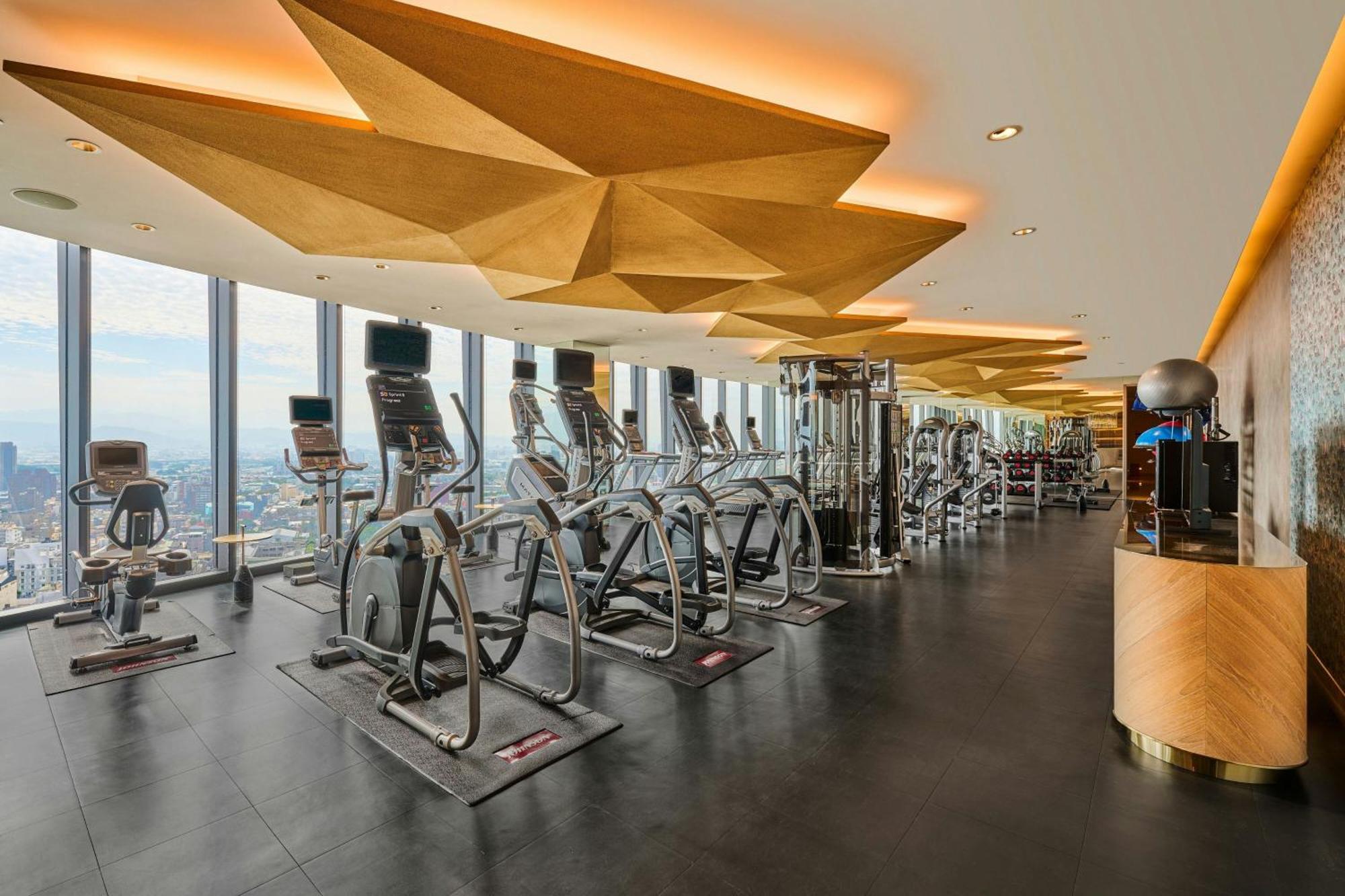 Le Meridien 台中市 エクステリア 写真 The gym at The Landmark
